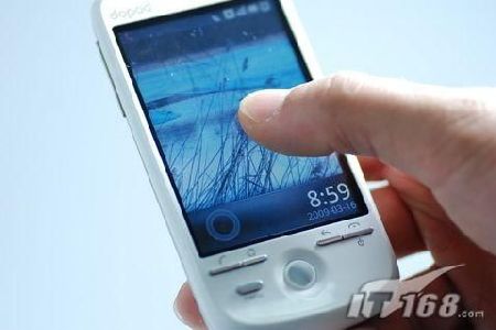 China's customized HTC Magic gets pictured