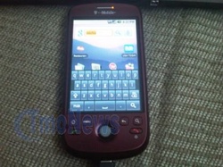T-Mobile’s merlot myTouch 3G gets pictured in the wild