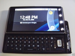 “Limited Edition” Prototype Motorola Droid now listed on eBay