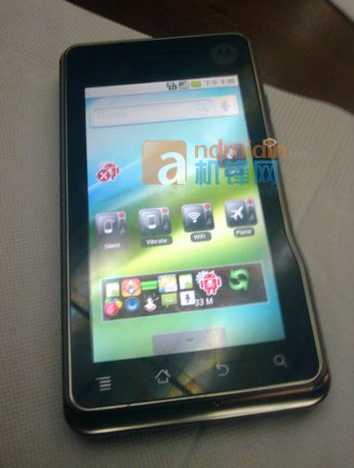 Motorola Sholes Tablet shows up again, turned on and running Android 2.1