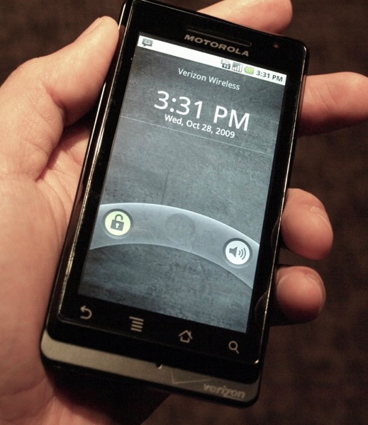 Motorola Droid gets rooted and praised by TIME magazine