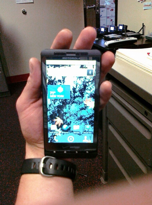 Motorola Droid Shadow Found In Gym